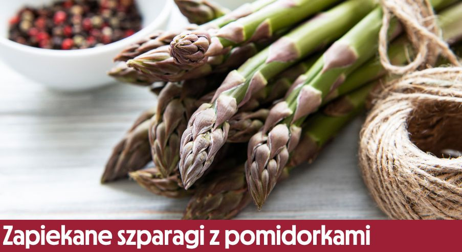 Zapiekane szparagi z pomidorkami koktajlowymi – jak je przygotować w piekarniku?